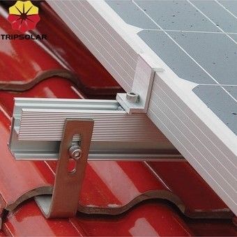 Op maat gemaakte op basis van roestvrij staal zonnepaneel dakhoek voor snelle installatie PV montage