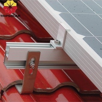 Anodiseerde dakhaak en verstelbare metalen haak perfect voor installatie van zonnepanelen