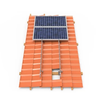 Installatieplaats voor zonne- en aluminiumhaken op tegeldak voor sneeuwbelasting van 1,4 KN/m2